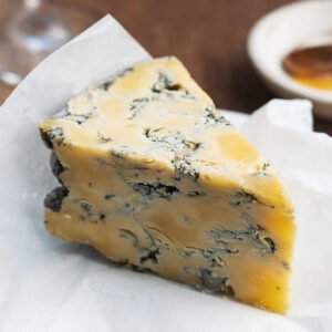 Queijo Azul Britannia Fração 180g - Bela Fazenda - Medalha de Super Ouro